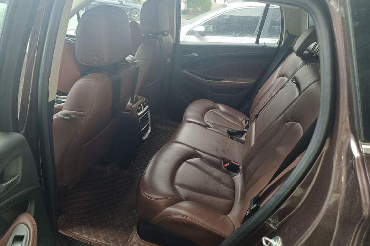 Used Buick Envision 2018 20T Two-Wheel Drive Luxury Model Left Rear Seat