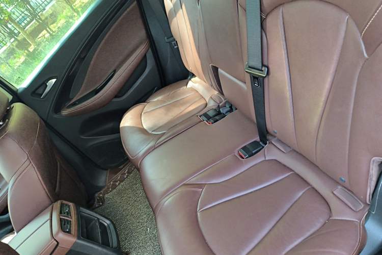 Used Buick Envision 2018 28T Four-Wheel Drive Elite Version Left Rear Seat