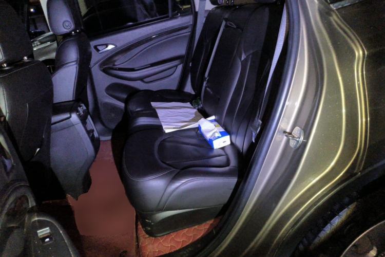 Used Buick Envision 2018 20T Two-Wheel-Drive Elite Model Left Rear Seat
