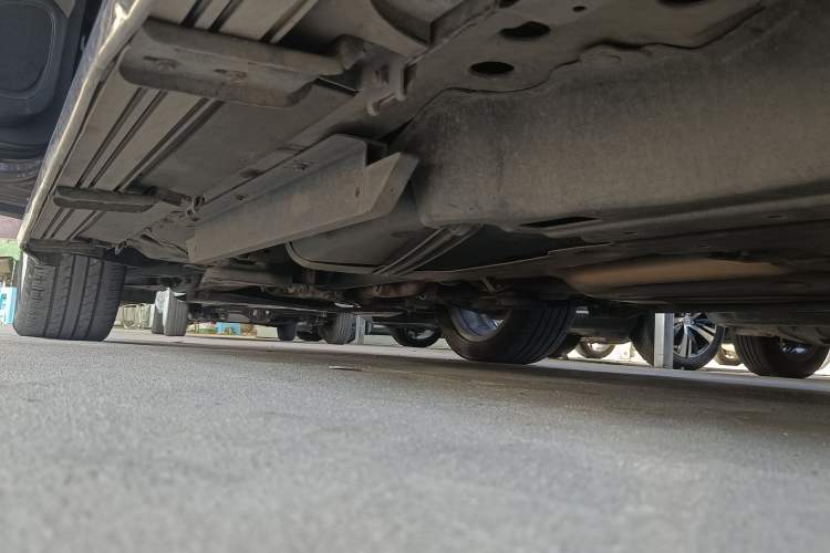 Used Buick Envision 2018 28T Four-Wheel Drive Luxury Model Left Side Sill