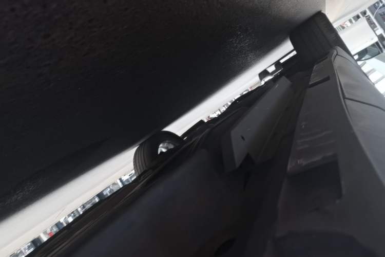 Used Buick Envision 2018 28T Four-Wheel Drive Elite Version Left Side Sill
