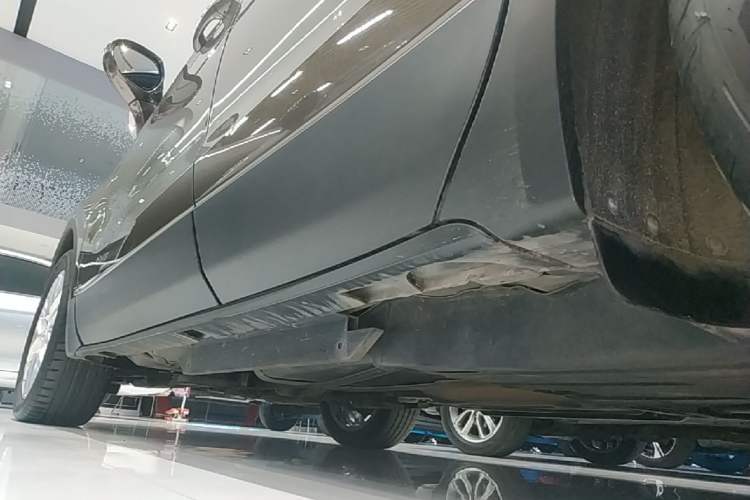 Used Buick Envision 2018 28T Four-Wheel Drive Elite Version Left Side Sill