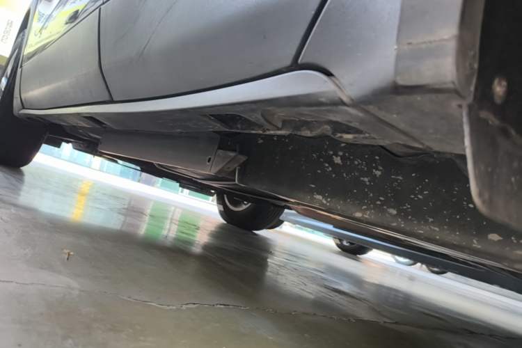 Used Buick Envision 2018 20T Two-Wheel-Drive Elite Model Left Side Sill
