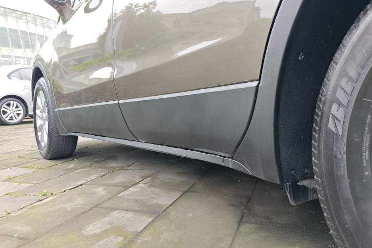 Used Buick Envision 2018 20T Two-Wheel-Drive Elite Model Left Side Sill