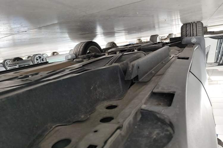 Used Buick Envision 2018 28T Four-Wheel Drive Luxury Model Left Side Sill