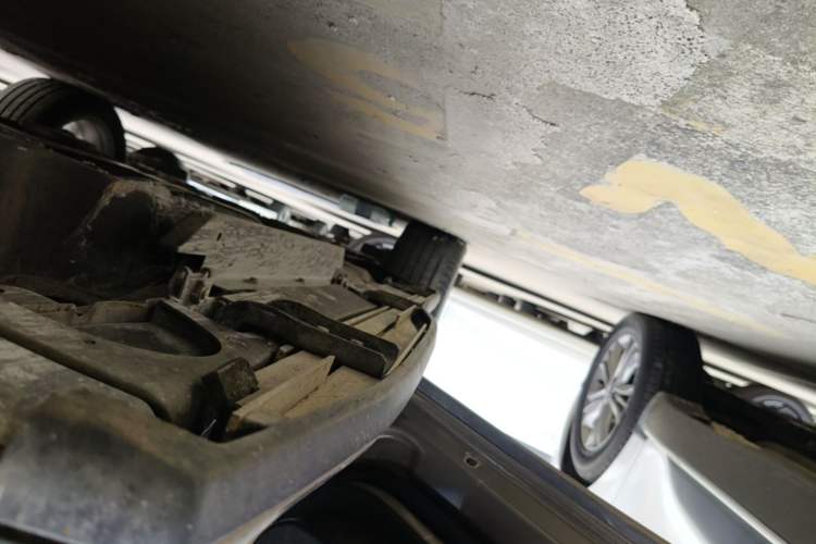Used Buick Envision 2018 28T Four-Wheel Drive Elite Version Left Side Sill