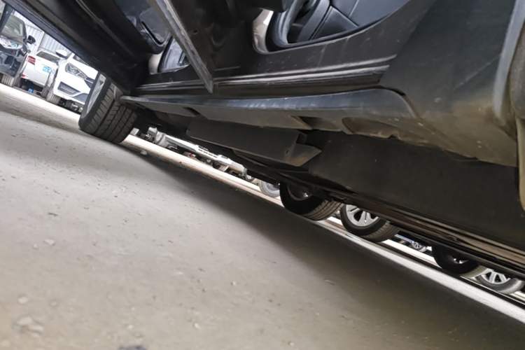 Used Buick Envision 2018 20T Two-Wheel-Drive Leading Model Left Side Sill
