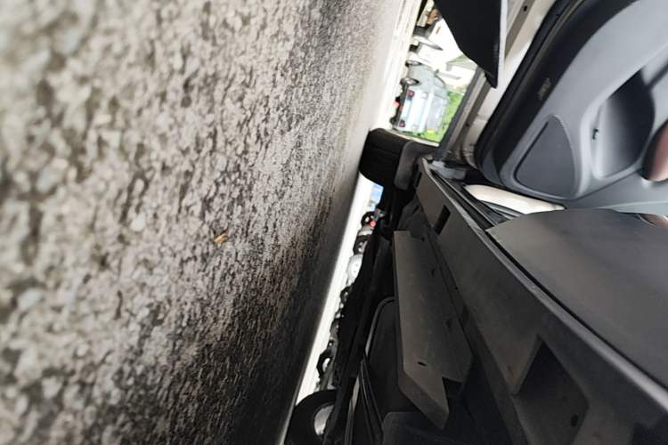 Used Buick Envision 2018 20T Two-Wheel Drive Luxury Model Left Side Sill