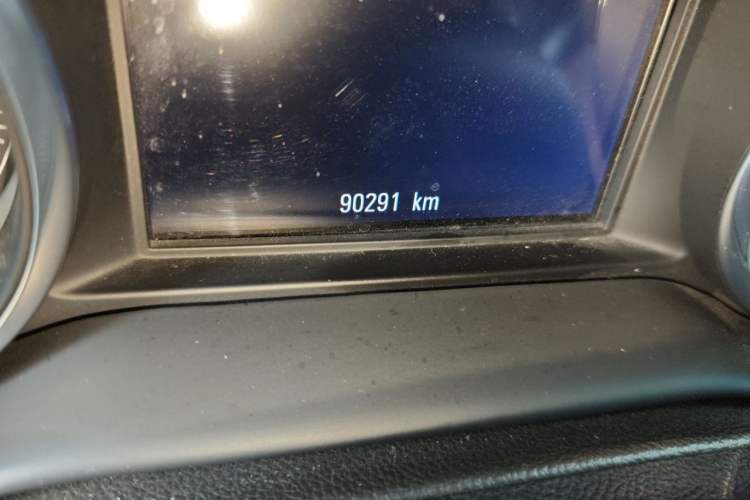 Used Buick Envision 2018 28T Four-Wheel Drive Elite Version Odometer Close Up