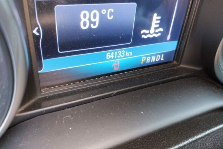 Used Buick Envision 2018 20T Two-Wheel-Drive Elite Model Odometer Close Up