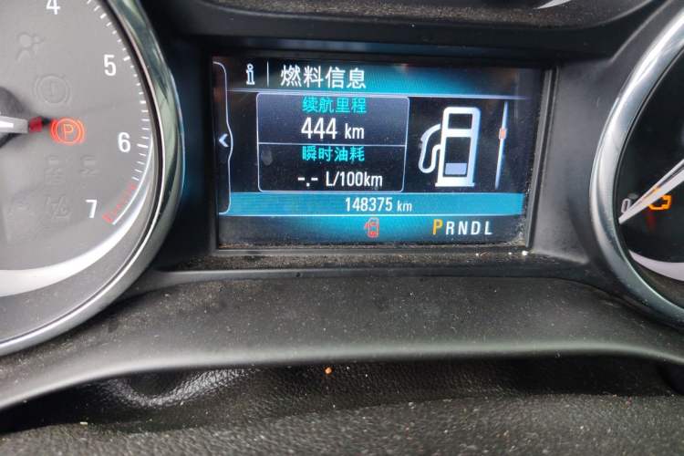 Used Buick Envision 2018 20T Two-Wheel-Drive Leading Model Odometer Close Up