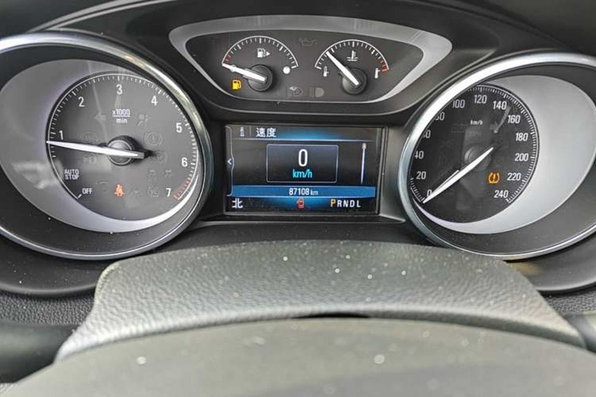 Used Buick Envision 2018 28T Four-Wheel Drive Elite Version Odometer Close Up