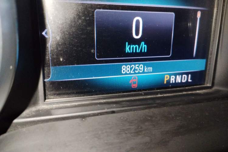 Used Buick Envision 2018 20T Two-Wheel-Drive Elite Model Odometer Close Up