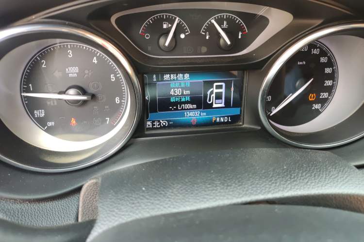 Used Buick Envision 2018 28T Four-Wheel Drive Elite Version Odometer Close Up