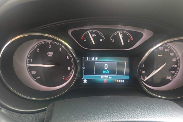 Used Buick Envision 2018 28T Four-Wheel Drive Elite Version Odometer Close Up
