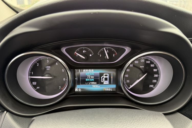 Used Buick Envision 2018 28T Four-Wheel Drive Elite Version Odometer Close Up
