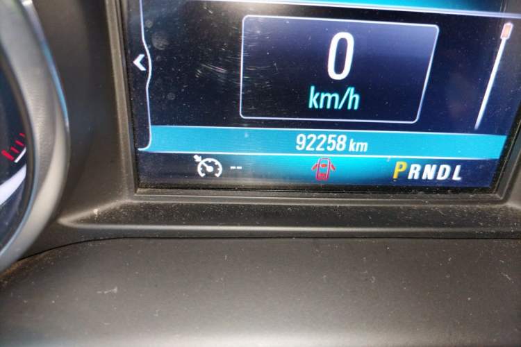 Used Buick Envision 2018 20T Two-Wheel-Drive Leading Model Odometer Close Up