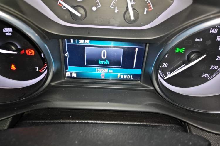 Used Buick Envision 2018 28T Four-Wheel Drive Elite Version Odometer Close Up