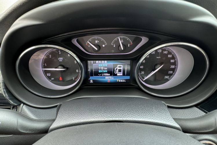 Used Buick Envision 2018 28T Four-Wheel Drive Elite Version Odometer Close Up