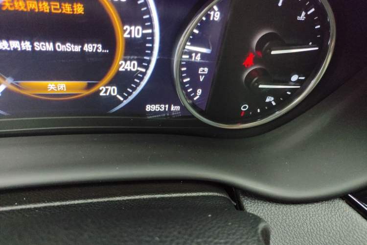 Used Buick Envision 2018 28T Four-Wheel Drive Luxury Model Odometer Close Up