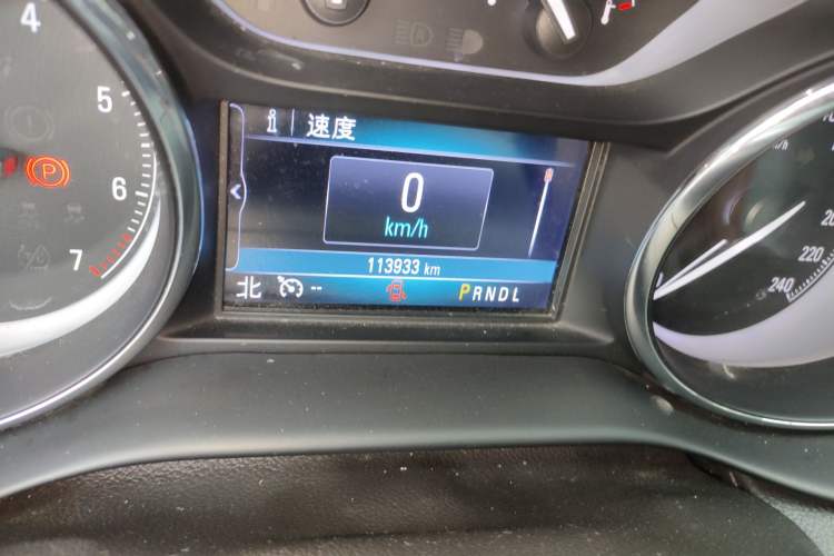 Used Buick Envision 2018 28T Four-Wheel Drive Elite Version Odometer Close Up