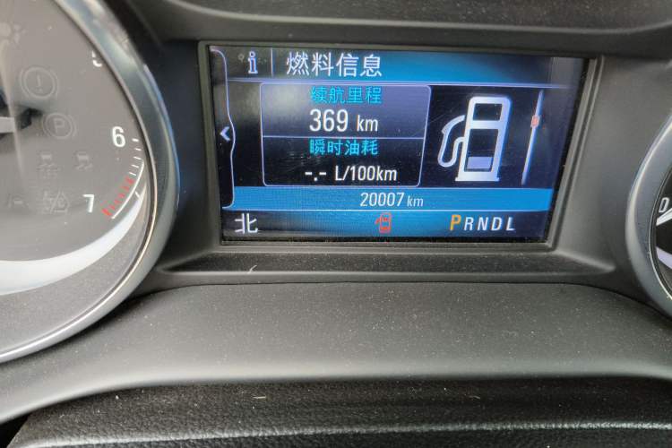 Used Buick Envision 2018 20T Two-Wheel Drive Luxury Model Odometer Close Up
