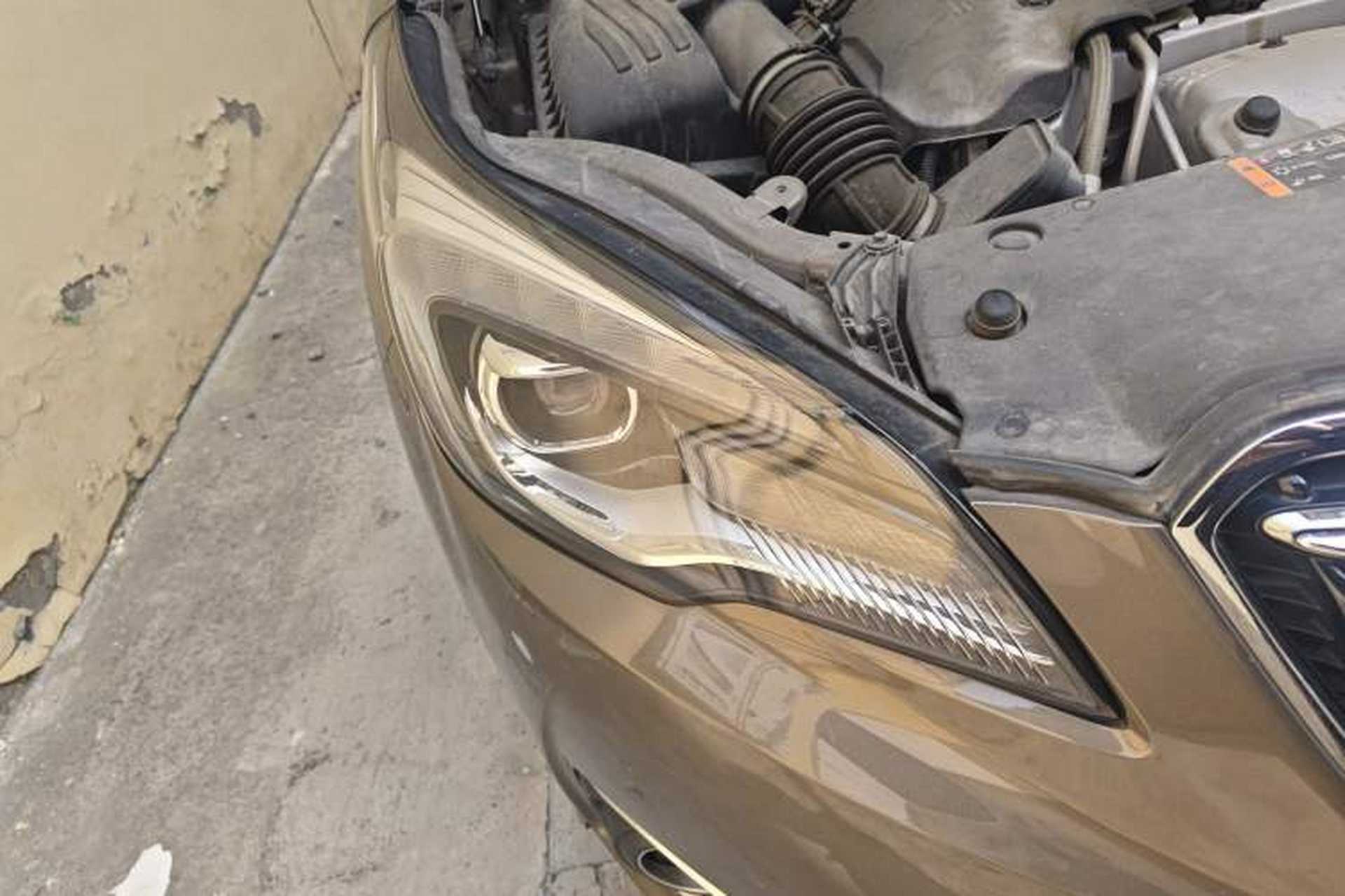 Used Buick Envision 2018 28T Four-Wheel Drive Elite Version Right Front Headlight