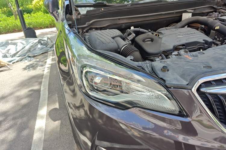 Used Buick Envision 2018 20T Two-Wheel-Drive Elite Model Right Front Headlight