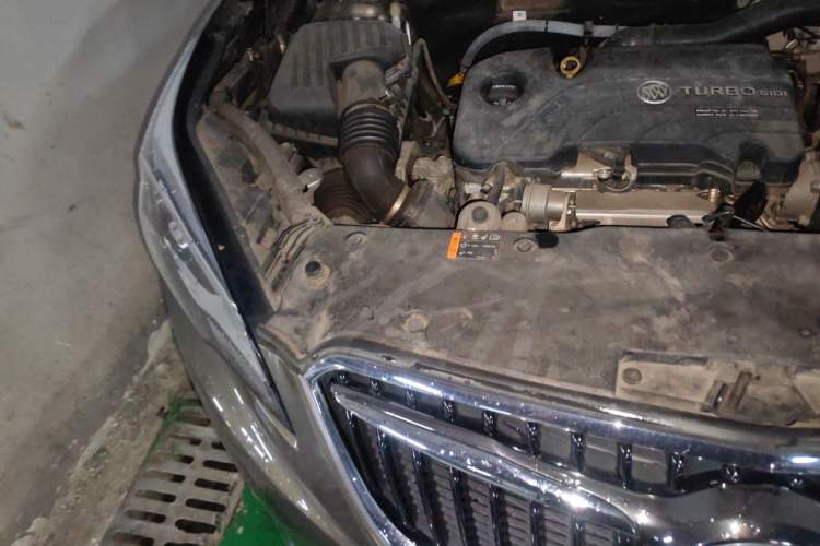 Used Buick Envision 2018 20T Two-Wheel-Drive Elite Model Right Front Headlight
