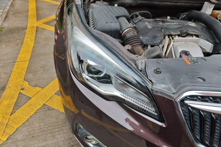Used Buick Envision 2018 28T Four-Wheel Drive Elite Version Right Front Headlight