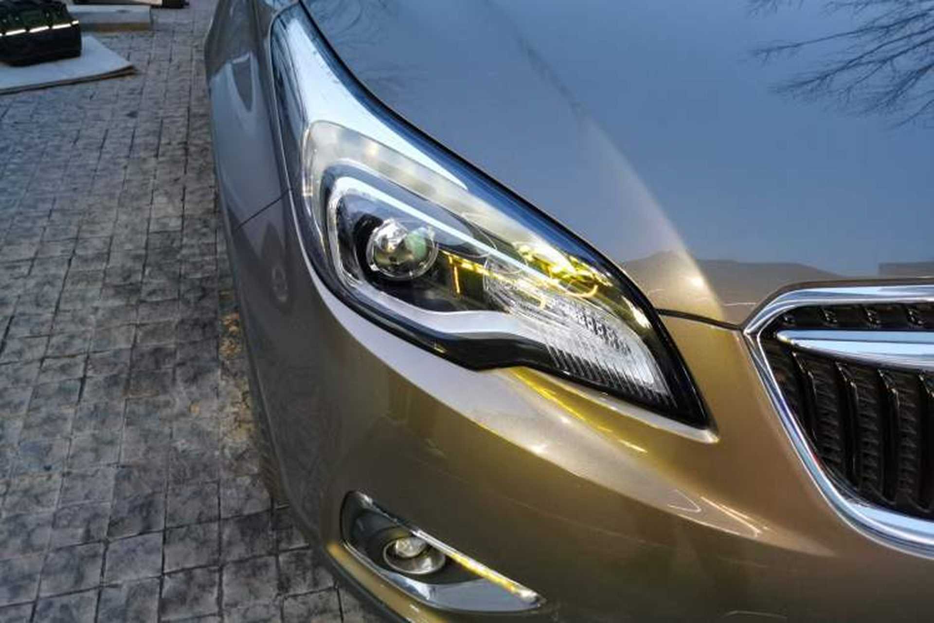 Used Buick Envision 2018 20T Two-Wheel-Drive Elite Model Right Front Headlight