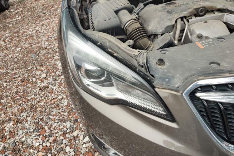 Used Buick Envision 2018 28T Four-Wheel Drive Elite Version Right Front Headlight