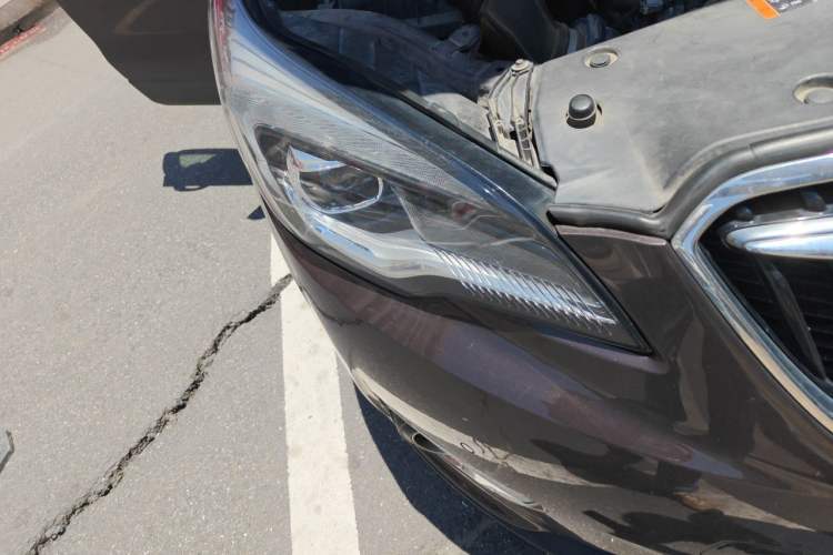 Used Buick Envision 2018 20T Two-Wheel Drive Luxury Model Right Front Headlight