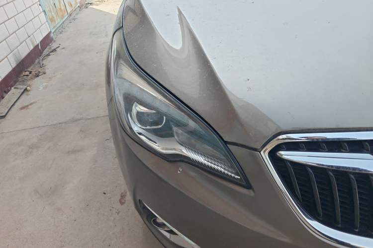 Used Buick Envision 2018 28T Four-Wheel Drive Elite Version Right Front Headlight