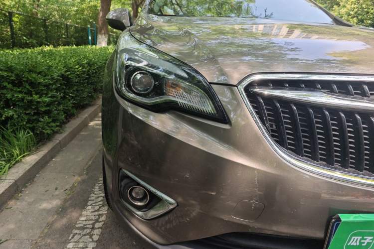 Used Buick Envision 2018 20T Two-Wheel-Drive Leading Model Right Front Headlight