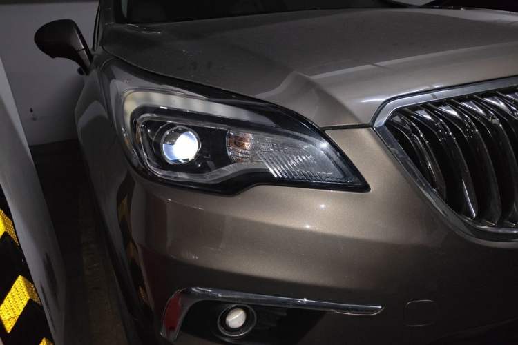 Used Buick Envision 2018 20T Two-Wheel-Drive Leading Model Right Front Headlight