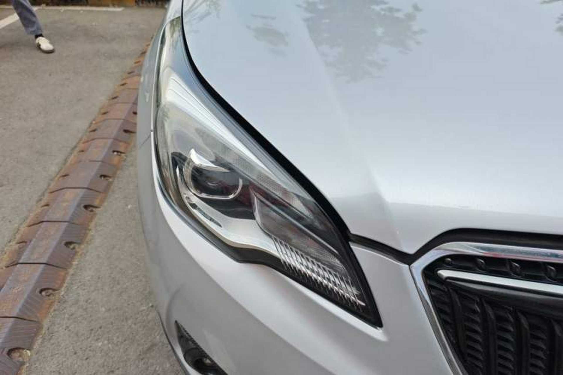Used Buick Envision 2018 28T Four-Wheel Drive Luxury Model Right Front Headlight
