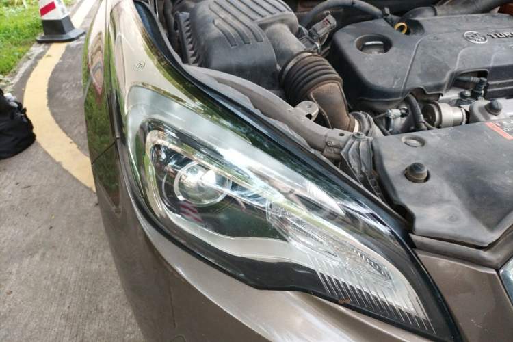 Used Buick Envision 2018 20T Two-Wheel-Drive Leading Model Right Front Headlight