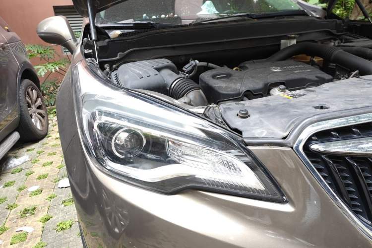 Used Buick Envision 2018 20T Two-Wheel-Drive Elite Model Right Front Headlight