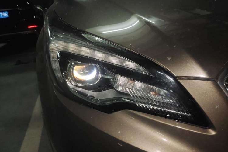 Used Buick Envision 2018 28T Four-Wheel Drive Luxury Model Right Front Headlight