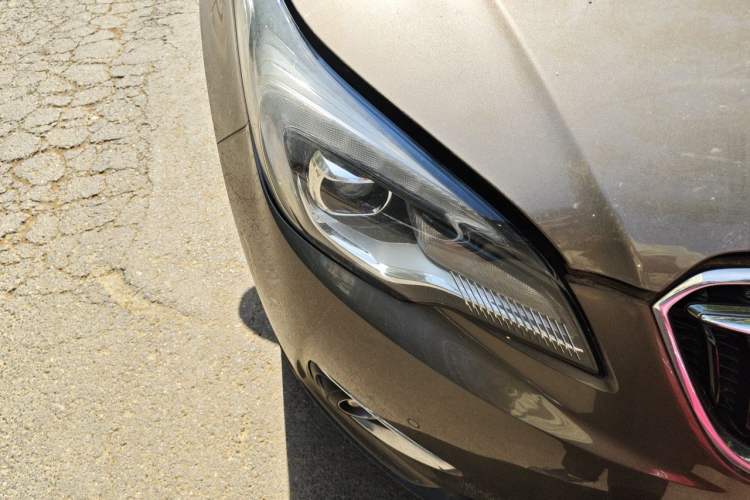 Used Buick Envision 2018 20T Two-Wheel Drive Luxury Model Right Front Headlight