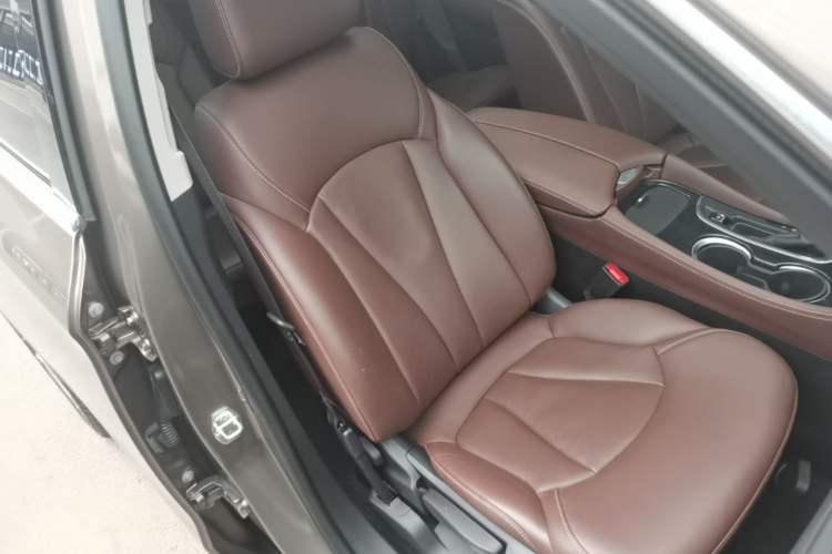 Used Buick Envision 2018 28T Four-Wheel Drive Elite Version Right Front Seat