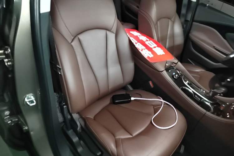 Used Buick Envision 2018 28T Four-Wheel Drive Elite Version Right Front Seat