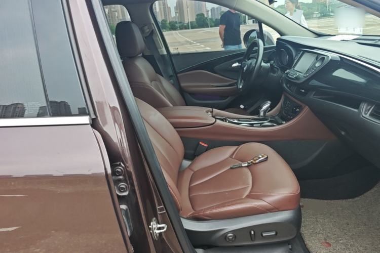 Used Buick Envision 2018 20T Two-Wheel Drive Luxury Model Right Front Seat