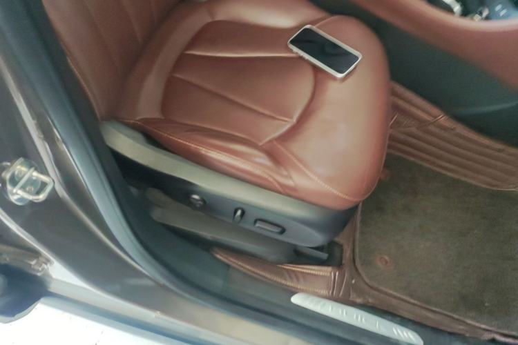 Used Buick Envision 2018 20T Two-Wheel Drive Luxury Model Right Front Seat