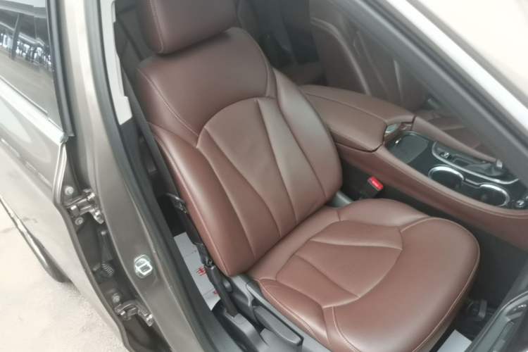 Used Buick Envision 2018 28T Four-Wheel Drive Elite Version Right Front Seat