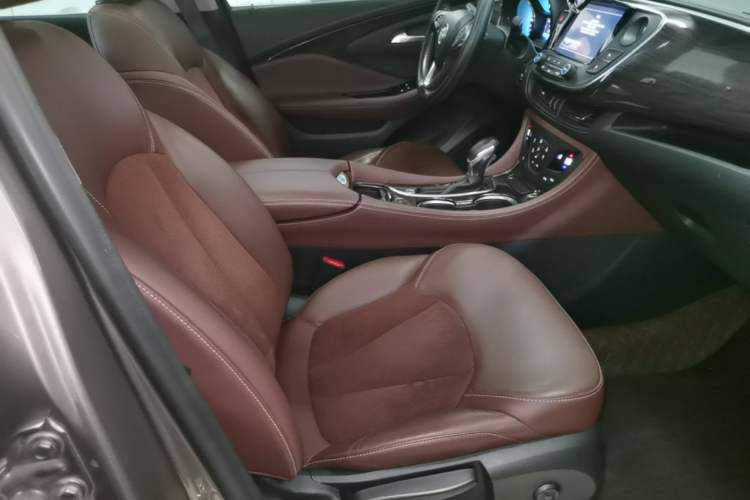 Used Buick Envision 2018 20T Two-Wheel-Drive Elite Model Right Front Seat