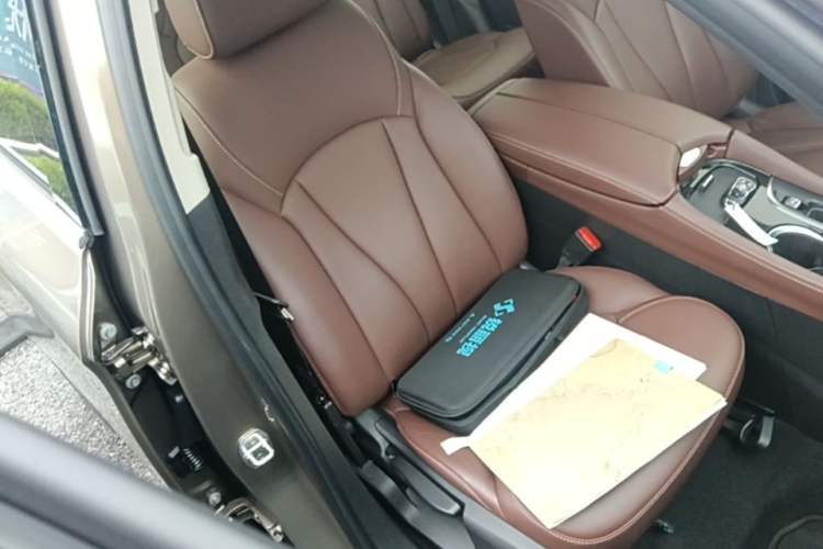 Used Buick Envision 2018 28T Four-Wheel Drive Elite Version Right Front Seat