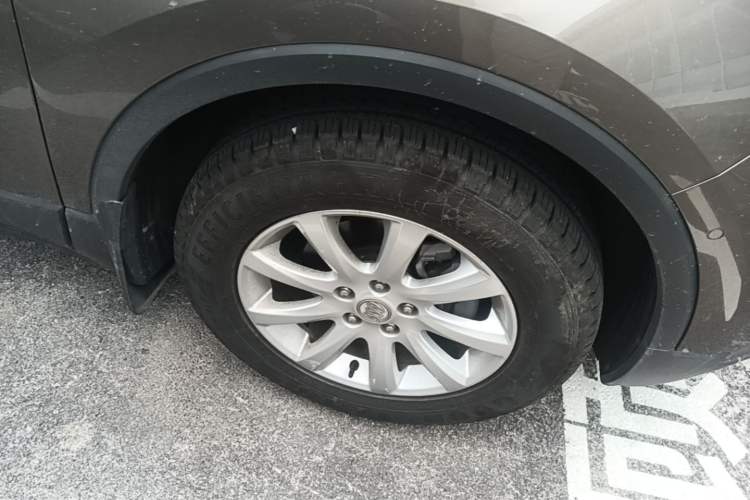 Used Buick Envision 2018 20T Two-Wheel Drive Luxury Model Right Front Wheel Hub