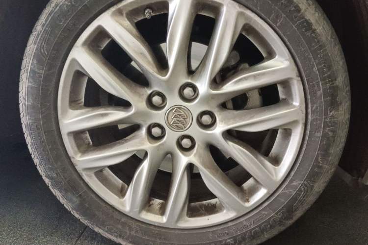 Used Buick Envision 2018 28T Four-Wheel Drive Luxury Model Right Front Wheel Hub